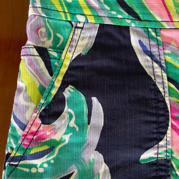 Lilly Pulitzer Liana Short. Size 6. Navy, purple, green & pink. 100% Cotton - Picture 5 of 13